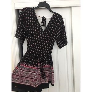 V neck open back Romper